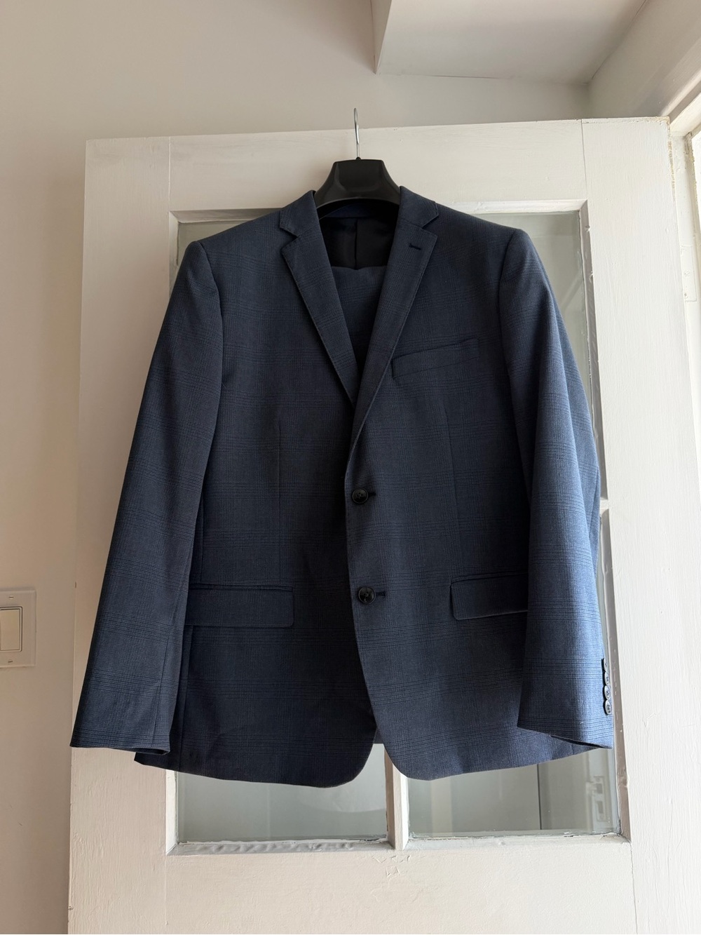 Men's Dark Blue Two-Button Notch Lapel Blazer